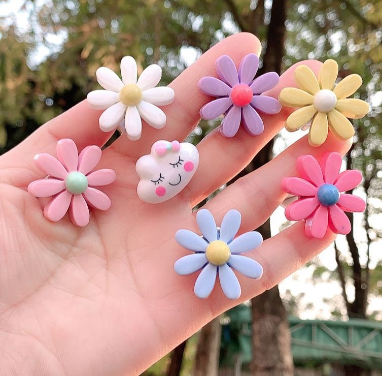 Set of 6 Cute Chrysanthemum Flower Air Vent Clip | Air Freshener Clip | Car Floral Accessories | Cute Car Accessories