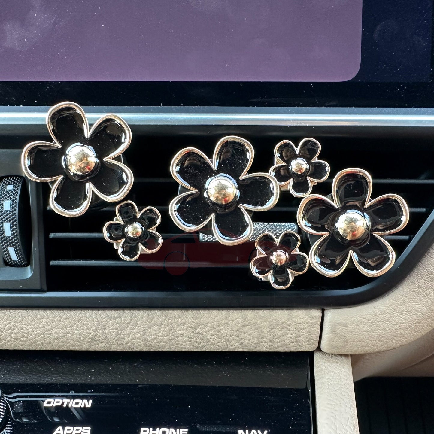 Set of 6 Cute Daisy Flower Air Vent Clips | Car Interior Decor | Car Flower Accessories | Cute Air Fresheners | New Car Gift