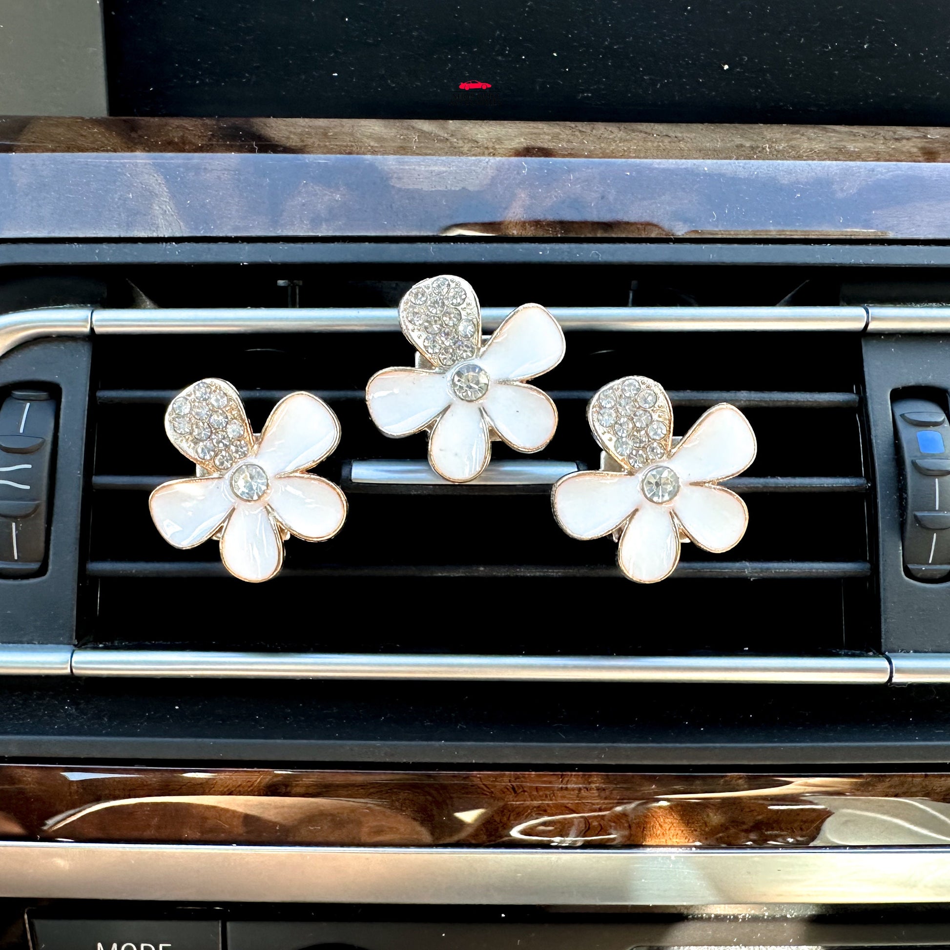 Set of 3 Crystal Rhinestone Daisy Decorative Air Vent Clip | Air Vent Car Accessories | Car Flower Accessories | New Car Gift